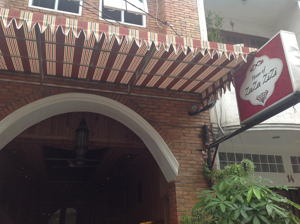 House Of Zaza Zizi Apartment Medan Exterior photo